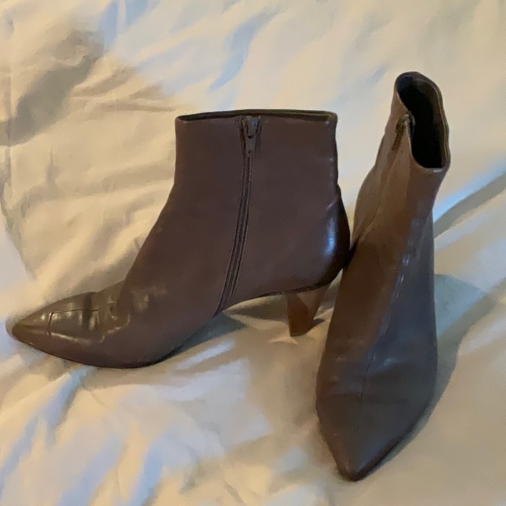 COCLICO Brown Heeled Boots Classic Design